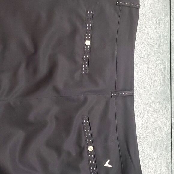 Callaway black slacks. Size 6..white stitching. Back pockets. - Picture 5 of 10